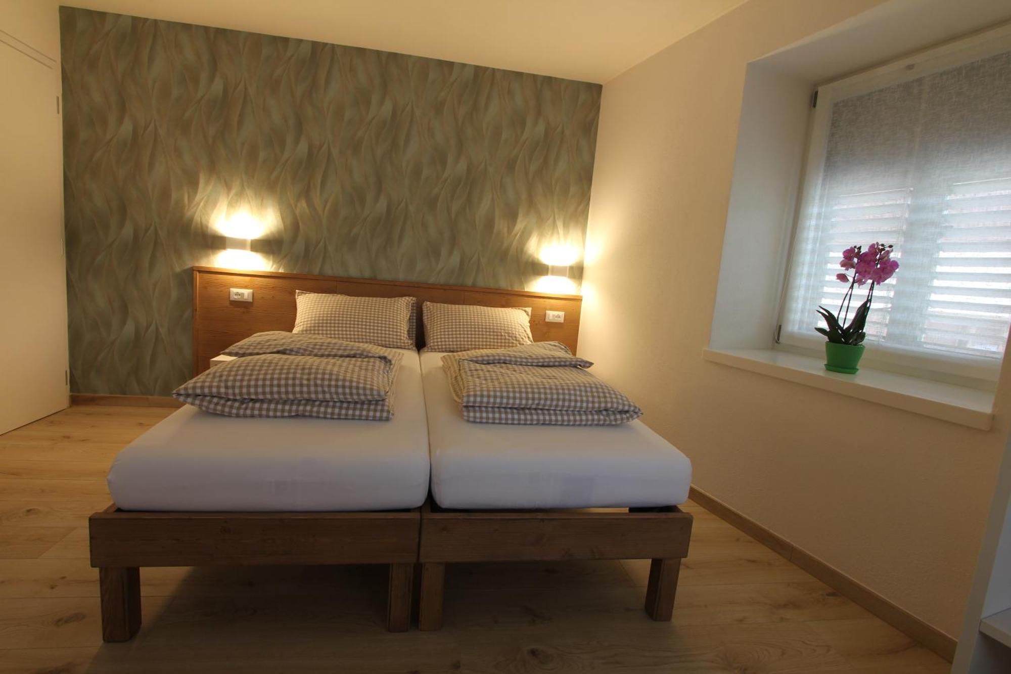 Affittacamere B&B Mercedes Romallo Luaran gambar