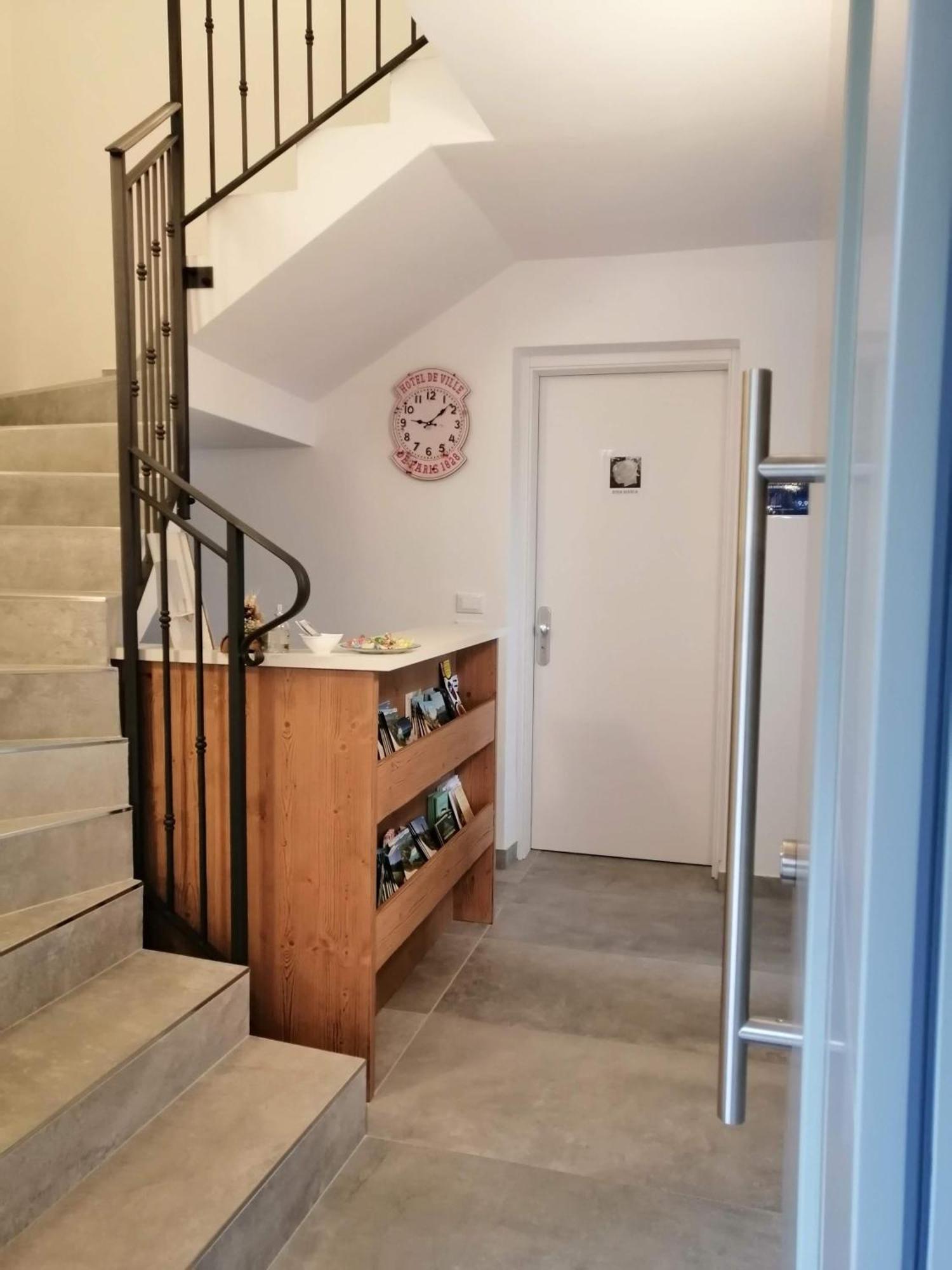 Affittacamere B&B Mercedes Romallo Luaran gambar